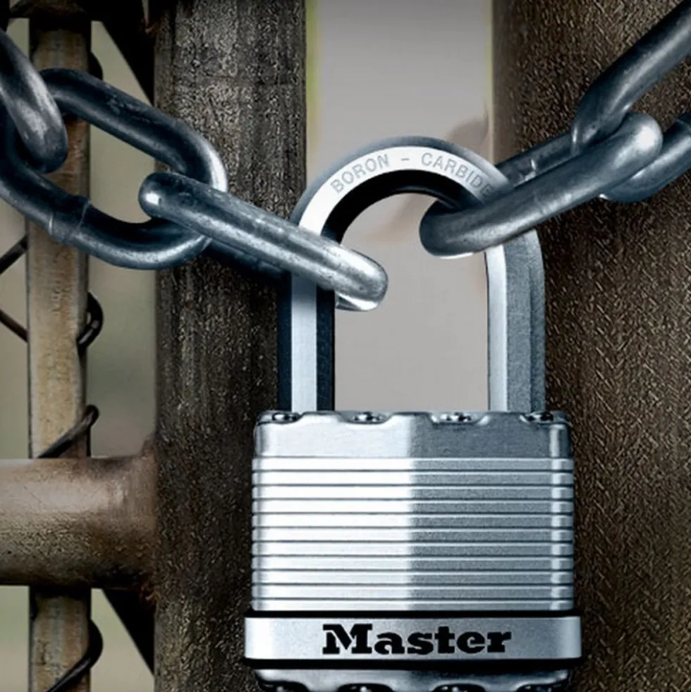 Cadenas à clé - acier laminé - 45mm de large - anse octogonale de 64mm MASTER LOCK