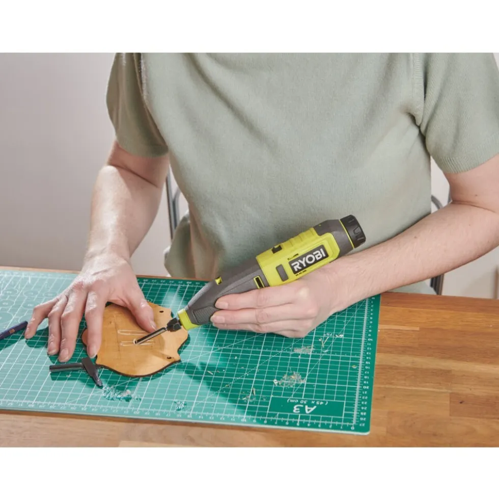 Ciseaux à bois 4V USB Lithium (1x2.0Ah) + 3 gouges - RPC4-120G RYOBI
