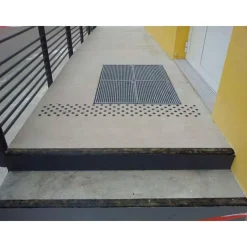 Clous podotactiles à frapper en polyamide Waccess - boîte de 200 WATTELEZ