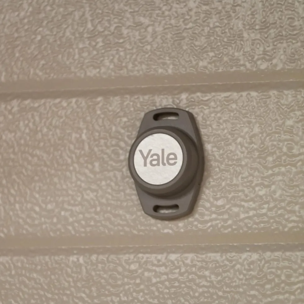 Kit détecteur d'ouverture de porte de garage et aimant YALE