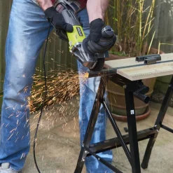 Meuleuse d’angle 800W Ø125 mm + 5 disques à ébarber et 1 disque diamant - RAG800-125TA6 RYOBI