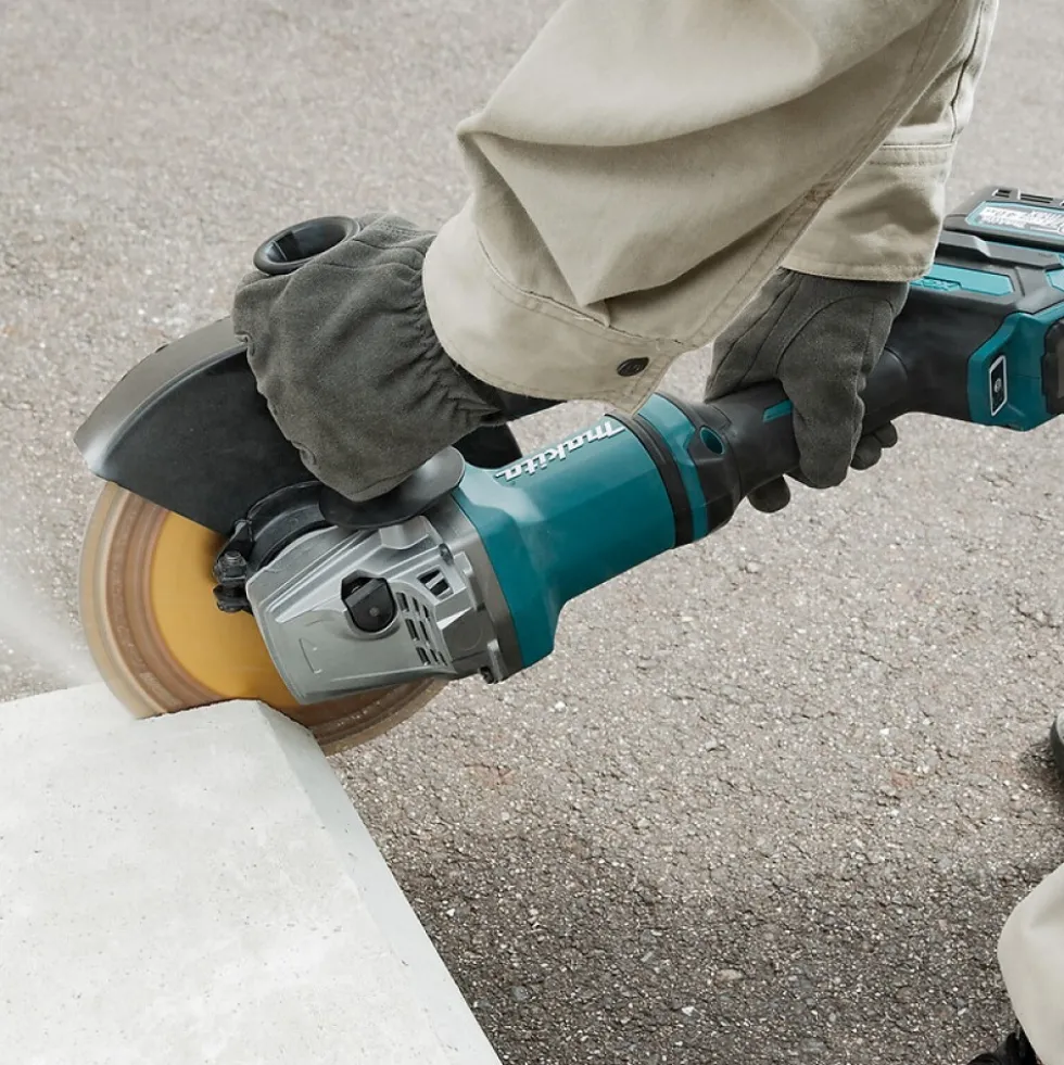 Meuleuse diamètre 230mm GA038GZ01 - 36V + AWS + coffret plastique MAKITA