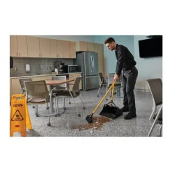 Pelle à déchets - pour débris liquides et solides - Maximizer™ RUBBERMAID