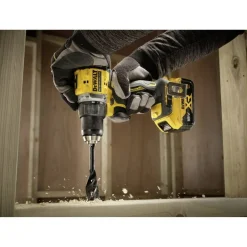 Perceuse visseuse compacte XR 18V Brushless 2x5Ah- DCD794P2T-QW DEWALT