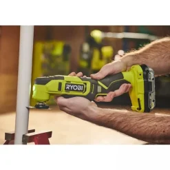 Perceuse-visseuse à percussion 18V One+ - 2 Batteries 2,0Ah - Chargeur - Multitool OFFERT RYOBI