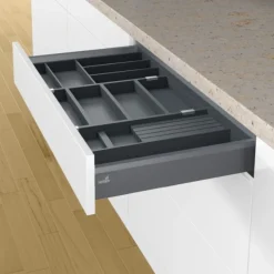 Plateau multifonction OrgraTray 270- tiroir AvanTech YOU et ArciTech HETTICH
