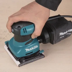Ponceuse vibrante filaire 200W - BO 4555 MAKITA
