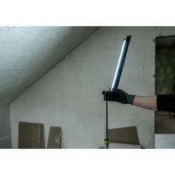 Projecteur de chantier LED rechargeable Multi Battery à mât téléscopique BRENNENSTUHL