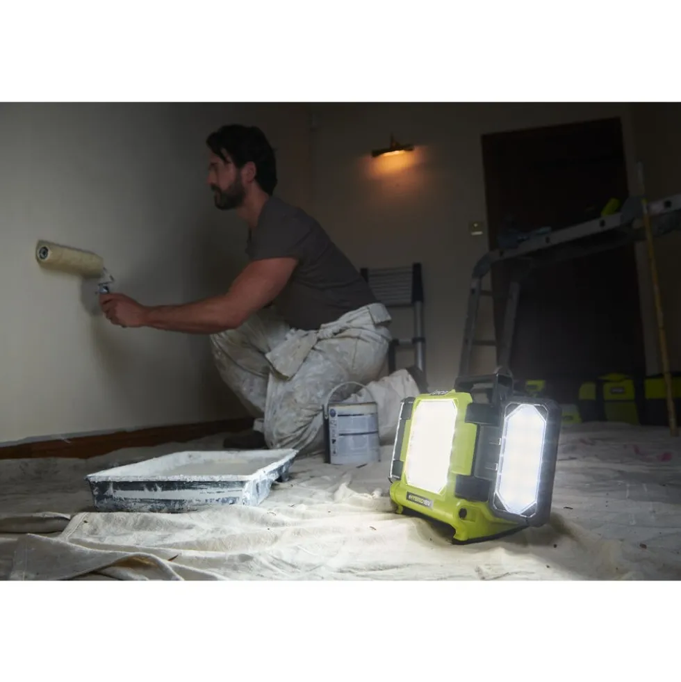Projecteur triple panneaux LED 18V ONE+™ - 3000 lumens - Solo - RLP18-0 RYOBI