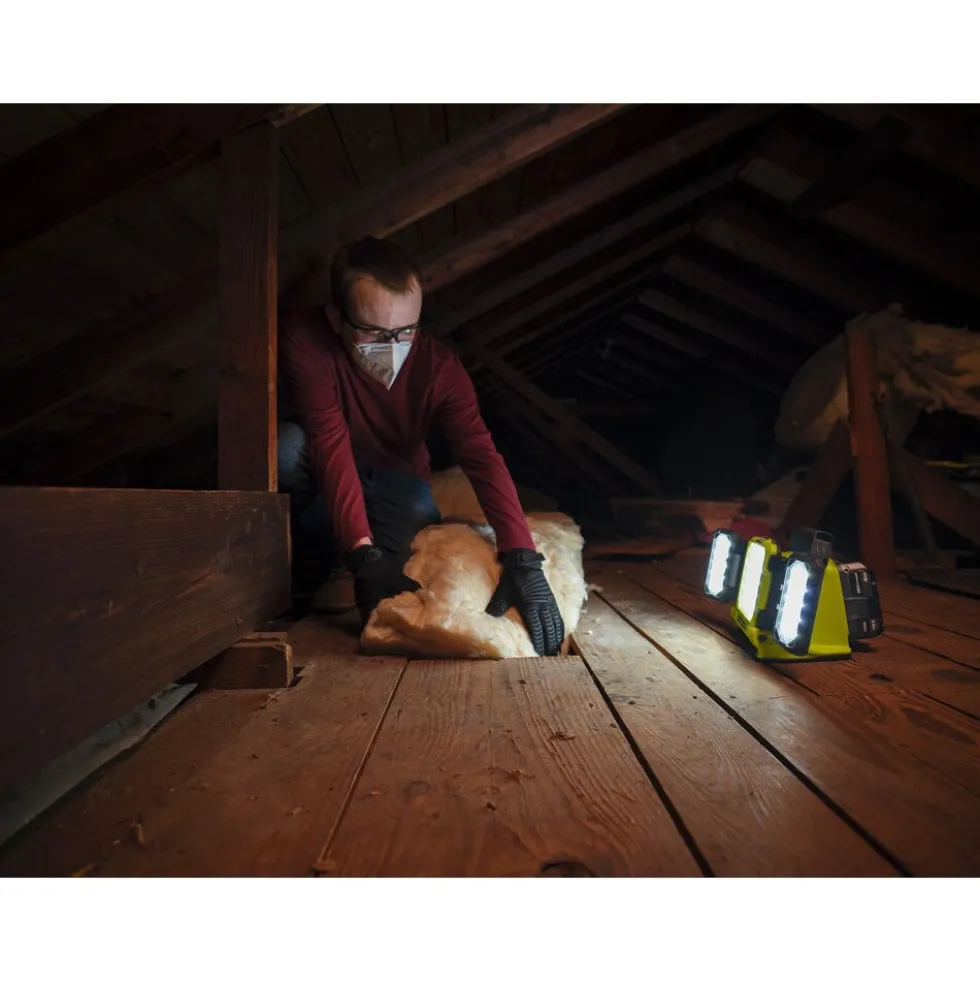 Projecteur triple panneaux LED 18V ONE+™ - 3000 lumens - Solo - RLP18-0 RYOBI