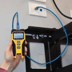 Testeur de câbles RJ45/RJ11 avec générateur de tonalité LAN SCOUT Klein Tools