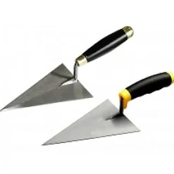 Truelle triangulaire avec manche en bois - 14 cm OUTIFRANCE